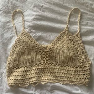 knitted beige crop top